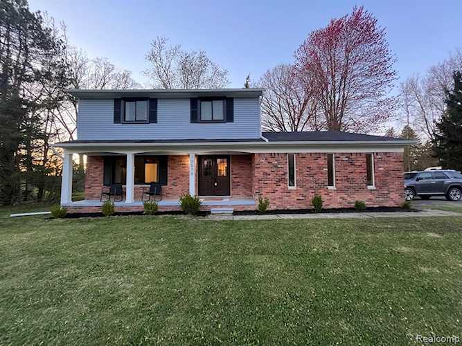 10579 Lee Ann Dr in Brighton Twp, MI Photo 1