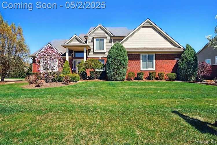 29762 Magnolia Dr in Lyon Twp, MI Photo 1
