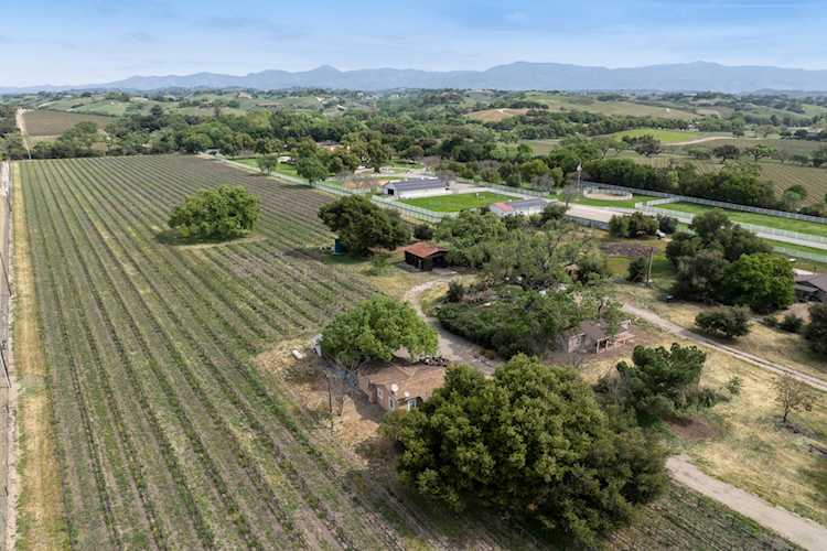 3173 Roblar Ave, Santa Ynez, CA 93460