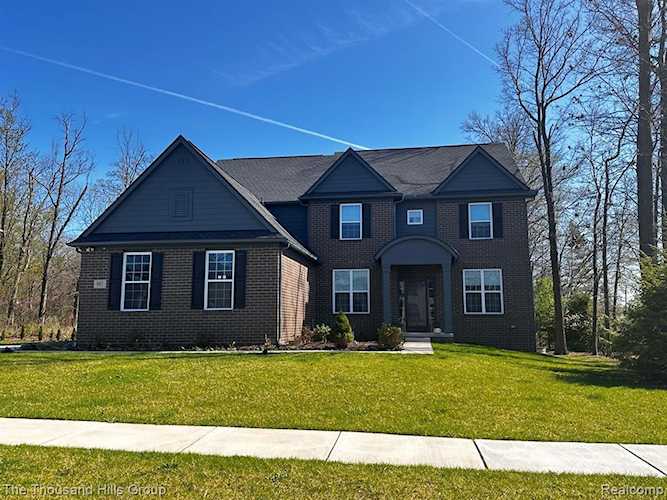 981 Corbin Rd in Rochester Hills, MI Photo 1