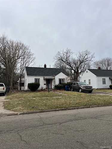 2631 Brownell Blvd in Flint, MI Photo 1
