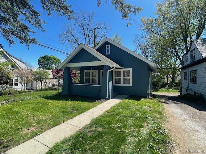 1717 Jackson Ave in Ann Arbor, MI Photo 1