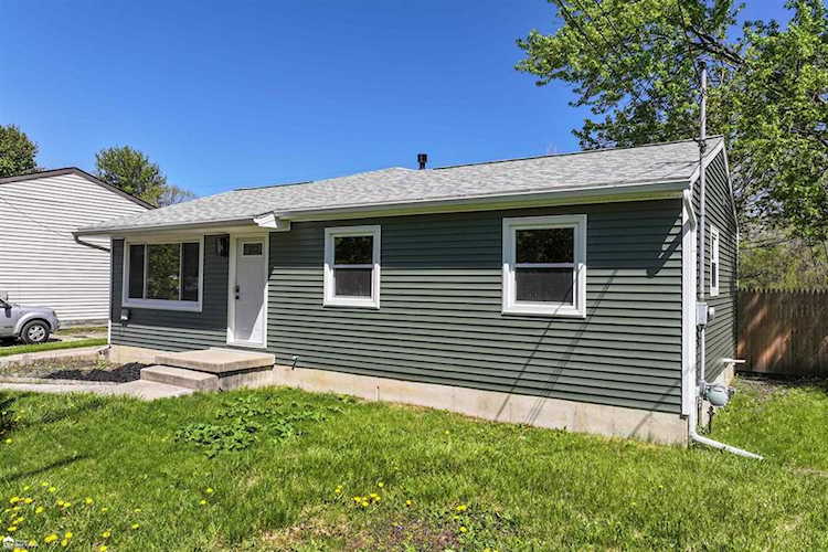 2226 Pollard Rd in Lansing, MI Photo 1