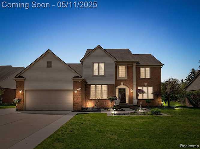944 Brahms in Troy, MI Photo 1