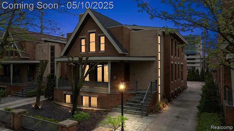 647 Ann St in Birmingham, MI Photo 1