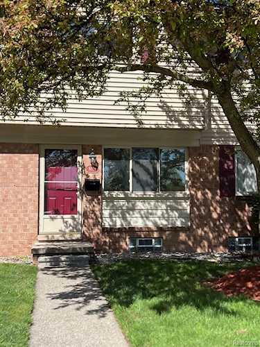 9718 Pine in Taylor, MI Photo 1