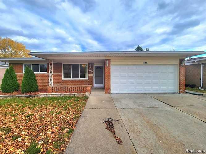 28142 Liberty Dr in Warren, MI Photo 1