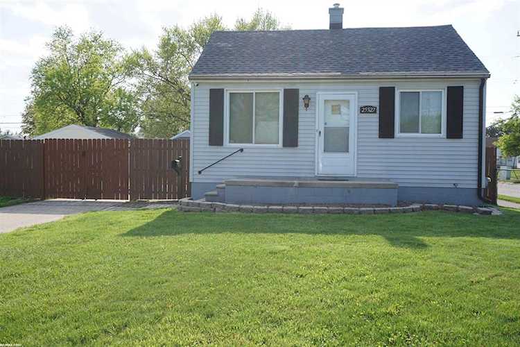 25527 Fern St in Roseville, MI Photo 1