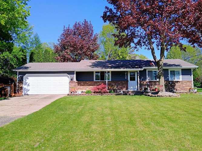 2736 Gilbert Rd in Lansing, MI Photo 1