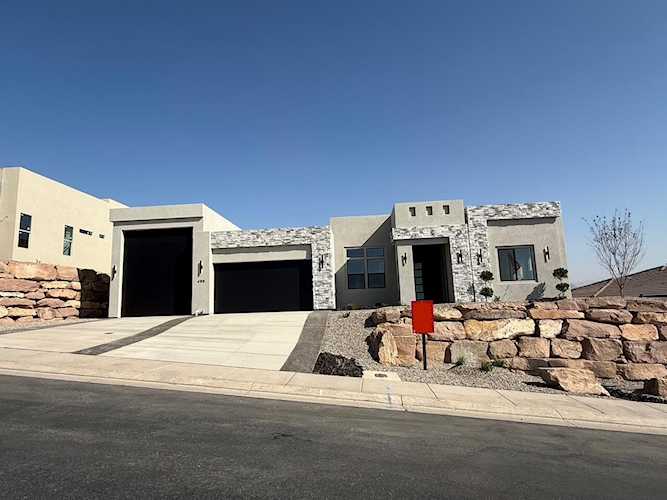 490 S Appian Way St George, UT 84770 home for sale, MLS#25-259974 - Erika Rogers Photo 1