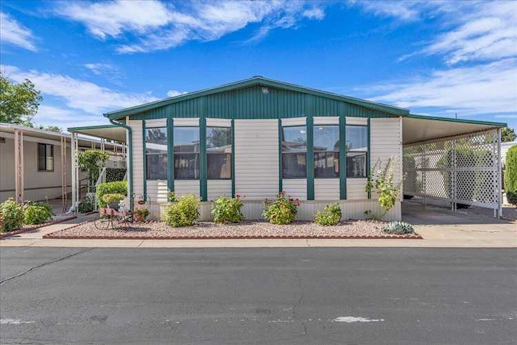 1360 N Dixie Downs RD #5 St George, UT 84770 home for sale, MLS#25-262530 - Erika Rogers Photo 1