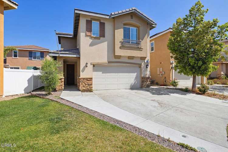 199 Rosewood St, Fillmore, CA 93015