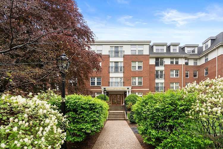 300 Allston Street #208 Boston MA 02135 73370829