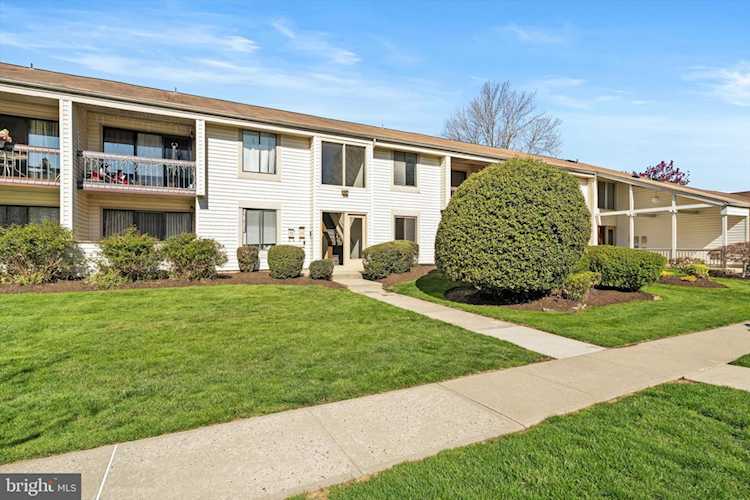 V Avon Dr #9 East Windsor, NJ 08520 MLS NJME2057704
