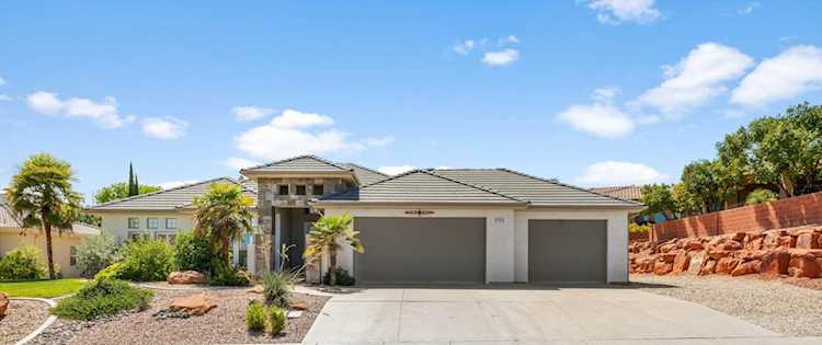 993 N Las Entradas DR Washington, UT 84780 home for sale, MLS#25-263477 - Erika Rogers Photo 1