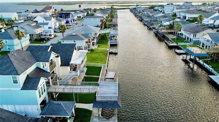 1177 Sailfish Street Bayou Vista, TX 77563 | MLS 80899605
