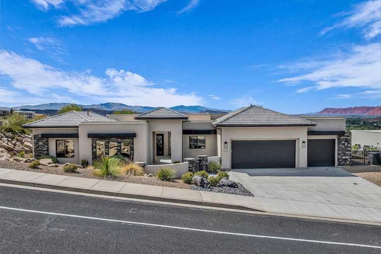 284 W Sir Monte DR St George, UT 84770 home for sale, MLS#25-264558 - Erika Rogers Photo 1