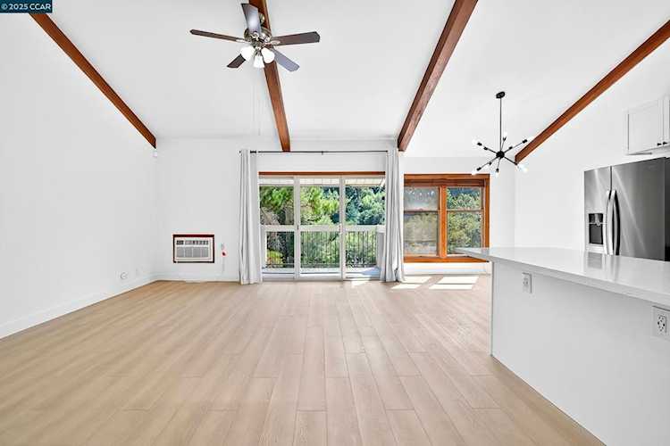 2079 Ascot Dr #240, Moraga, CA 94556