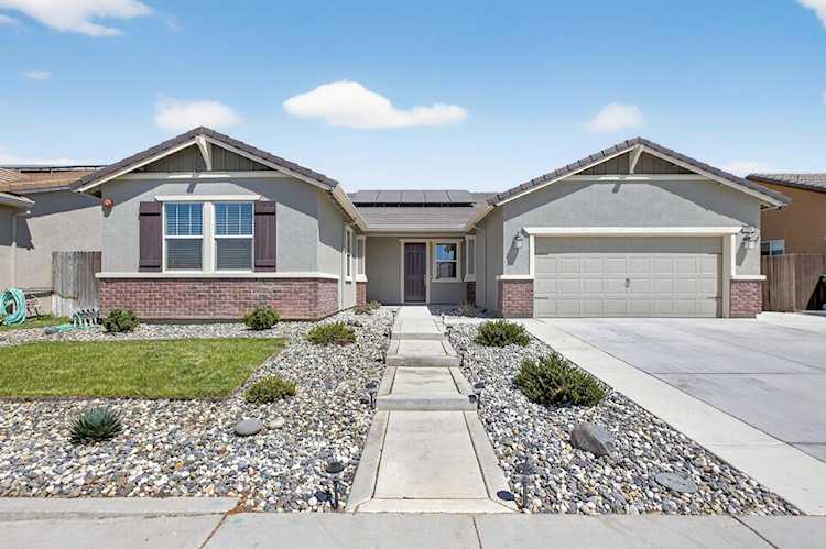 751 Crow Creek Circle, Galt, CA 95632