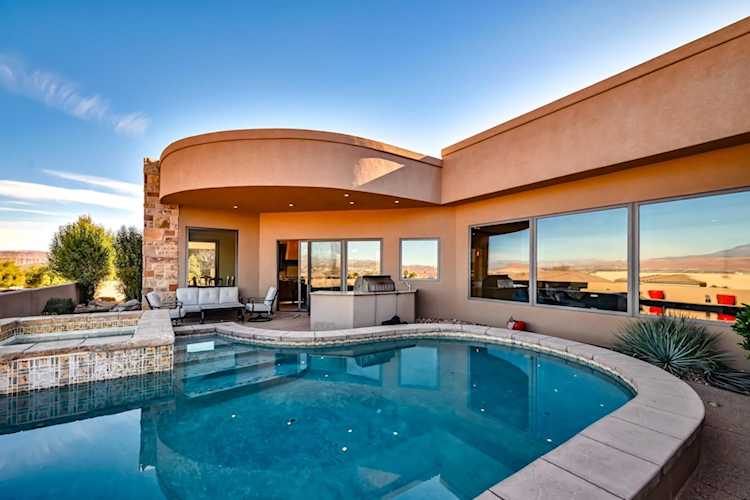 2018 E Opal Way St George, UT 84790 home for sale, MLS#25-264768 - Erika Rogers Photo 1