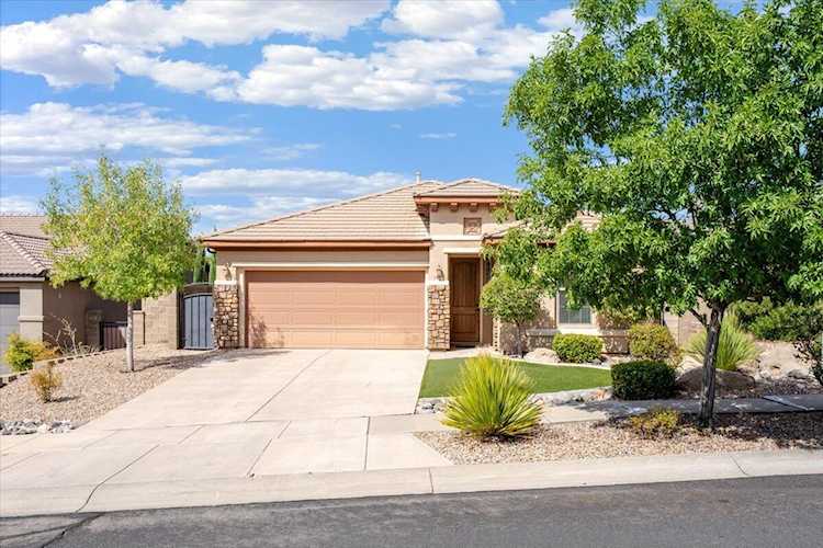 2445 E White Horse DR Washington, UT 84780 home for sale, MLS#25-265374 - Erika Rogers Photo 1