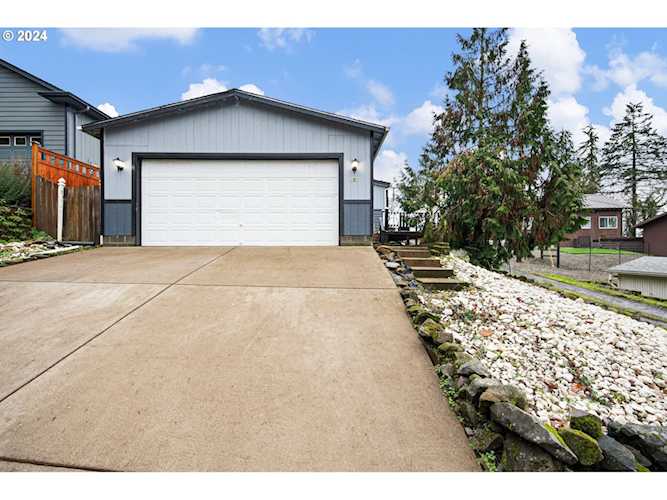 502 S 6th ST Springfield, OR 97477 MLS 24350285