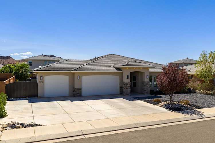 3250 E Sugar Maple St George, UT 84790 home for sale, MLS#25-265597 - Erika Rogers Photo 1