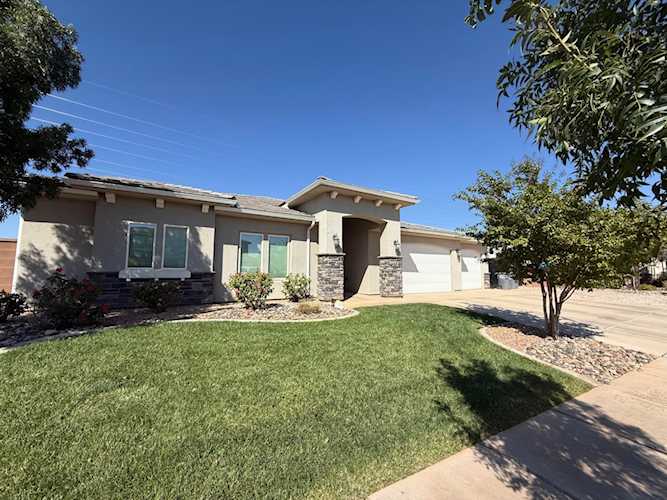 166 W Chesterfield DR Washington, UT 84780 home for sale, MLS#25-265108 - Erika Rogers Photo 1