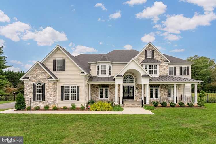 PHOTOS DETAILS: 12918 Briar Creek Ct, North Potomac, MD 20878