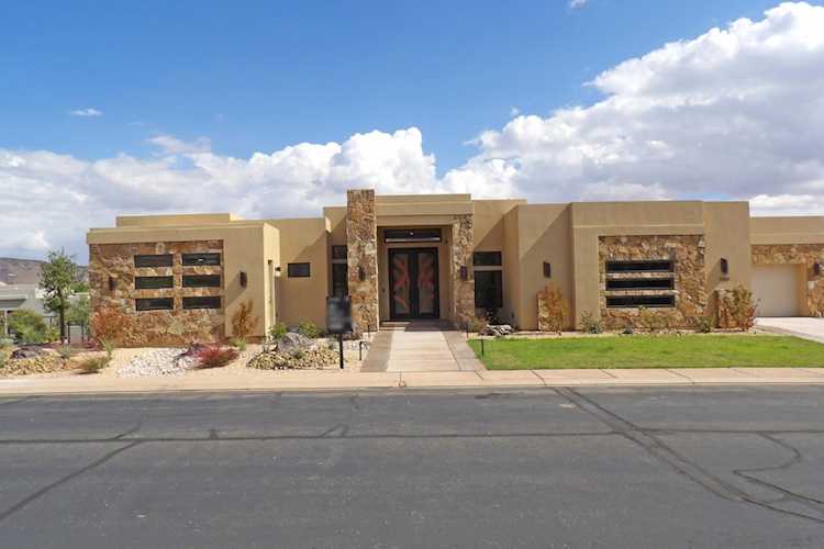 5102 Evening Star DR St George, UT 84770 home for sale, MLS#25-265003 - Erika Rogers Photo 1