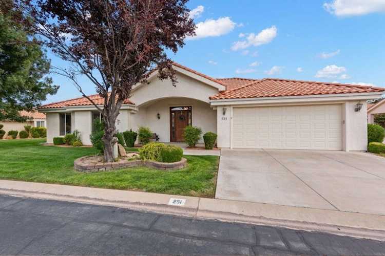 1165 W Indian Hills DR #251 St George, UT 84770 home for sale, MLS#25-265472 - Erika Rogers Photo 1