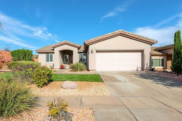 2518 N Expedition LN Washington, UT 84780 home for sale, MLS#25-266139 - Erika Rogers Photo 1