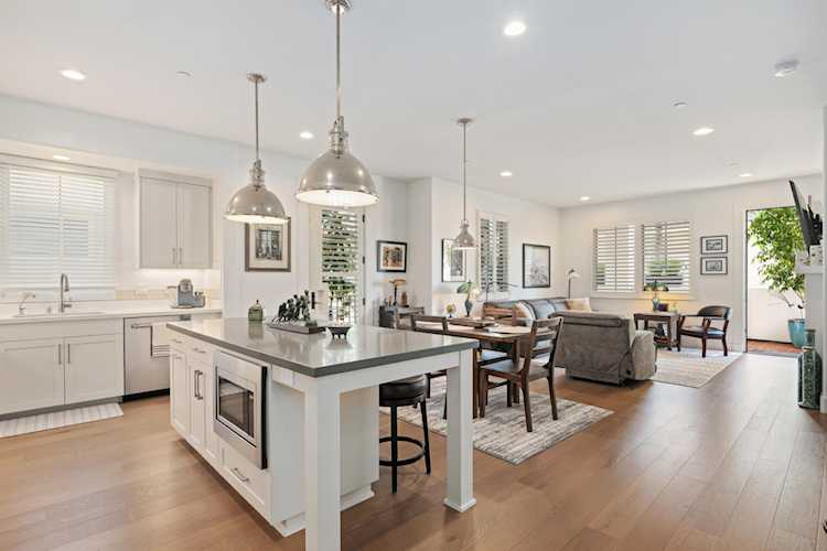 3726 State St #203, Santa Barbara, CA 93105