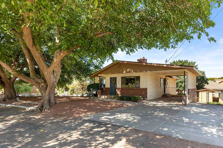 186 S 200  W Washington, UT 84780 home for sale, MLS#25-264248 - Erika Rogers Photo 1