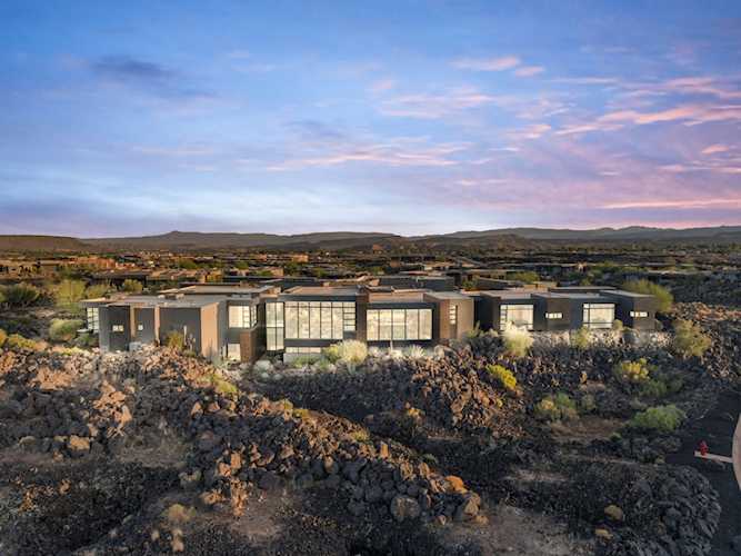 2515 N Tacheene DR St George, UT 84770 home for sale, MLS#25-265445 - Erika Rogers Photo 1