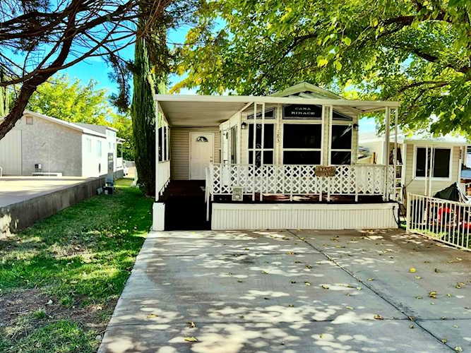 1150 W Red Hills Parkway #183 Washington, UT 84780 home for sale, MLS#25-265857 - Erika Rogers Photo 1