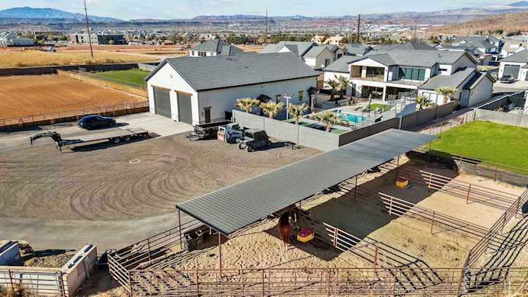 646 E Pine ST Washington, UT 84780 home for sale, MLS#25-264690 - Erika Rogers Photo 1