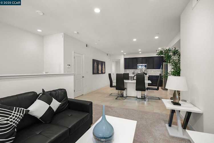 38976 Primula Ter, Newark, CA 94560