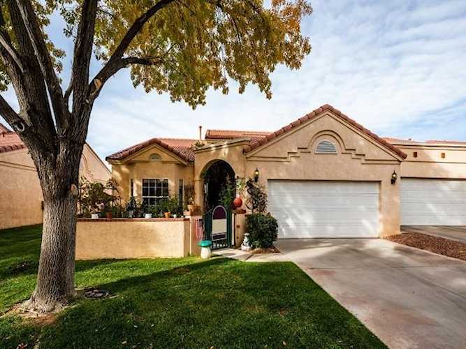 1186 E 900  S #18 St George, UT 84790 home for sale, MLS#25-266366 - Erika Rogers Photo 1