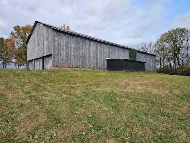 tobacco shed lexington ky THE HEAD - Updated July 2026 - 27 Photos - 1471 Leestown Road, Lexington, Kentucky - Shops - Phone Number Kentucky tobacco barn with hinged