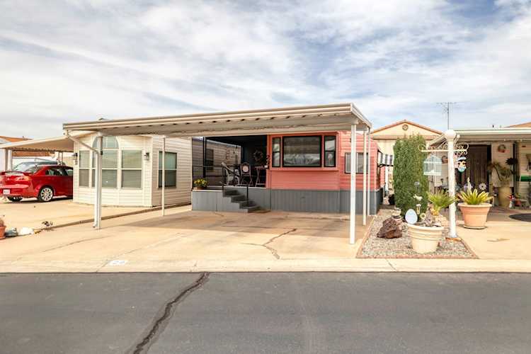 1225 N Dixie Downs #29 St George, UT 84770 home for sale, MLS#25-265882 - Erika Rogers Photo 1