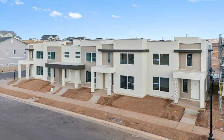 909 W Boxthorn DR #1425 St George, UT 84790 home for sale, MLS#25-266787 - Erika Rogers Photo 1