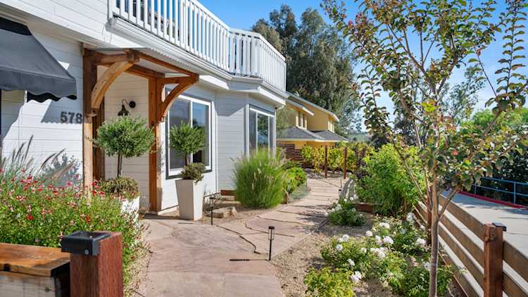 578 Pine St, Solvang, CA 93463