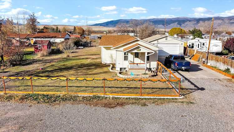 245 N 200  W Monroe, UT 84754 home for sale, MLS#25-266822 - Erika Rogers Photo 1