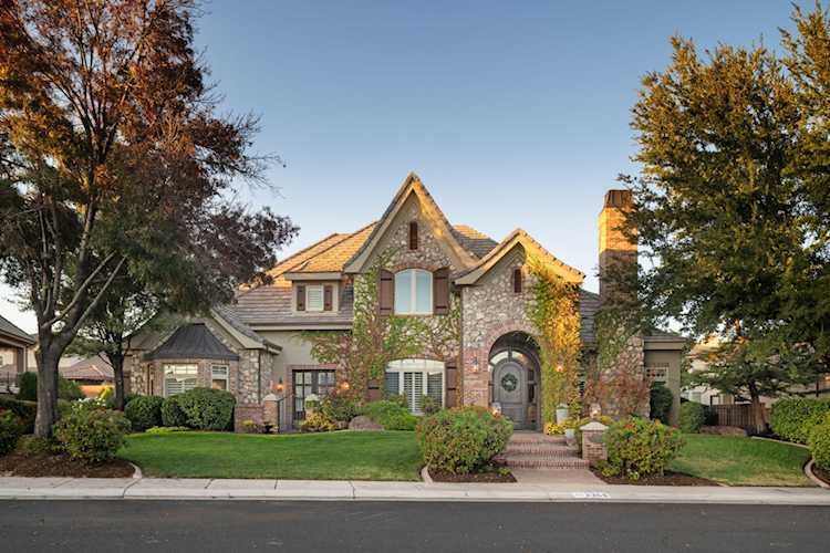 2368 Covey LN Santa Clara, UT 84765 home for sale, MLS#25-266831 - Erika Rogers Photo 1