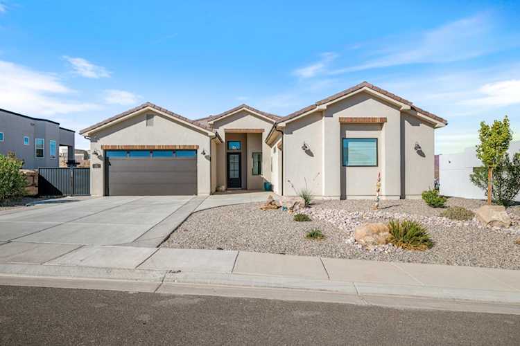 534 S Cecita Way St George, UT 84770 home for sale, MLS#25-266853 - Erika Rogers Photo 1