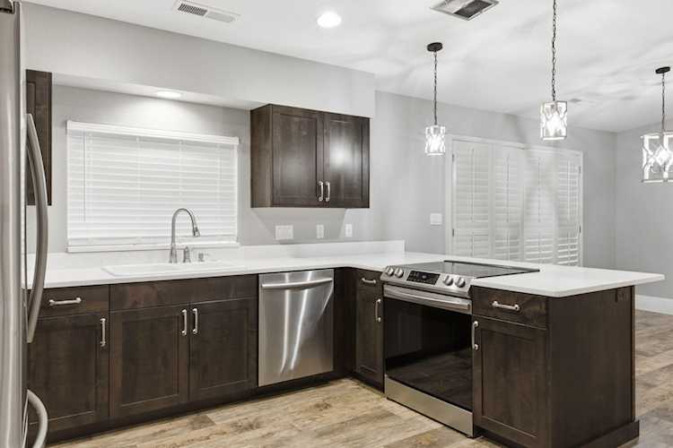 320 N Sunflower DR #10 St George, UT 84790 home for sale, MLS#25-266368 - Erika Rogers Photo 1