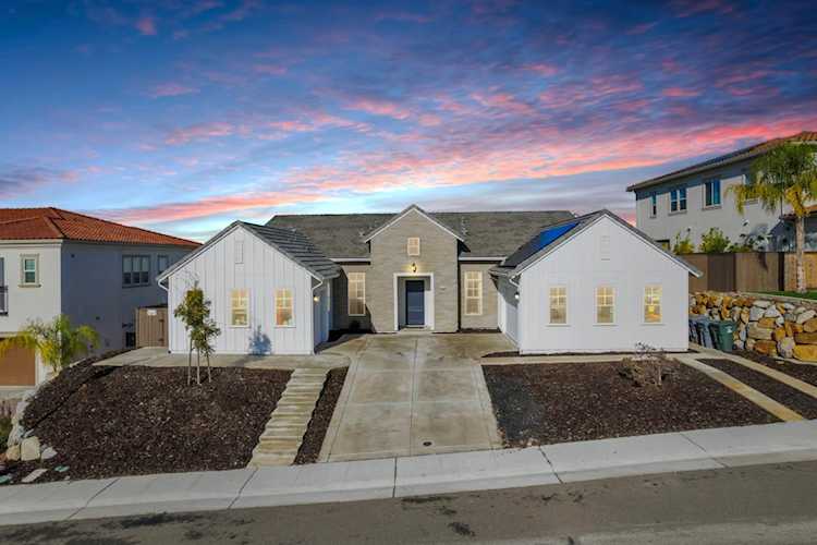 4009 Whitney Vista Lane, Rocklin, CA 95677