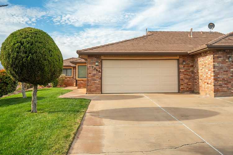 2360 S Hampton RD St George, UT 84770 home for sale, MLS#25-266879 - Erika Rogers Photo 1