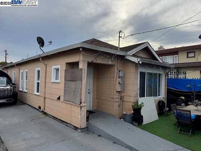 630 12th St, Richmond, CA 94801